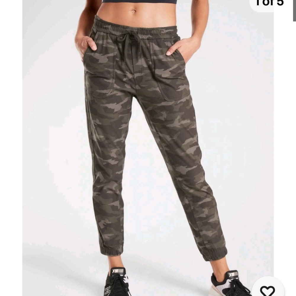 Athleta Camo Farallon Jogger